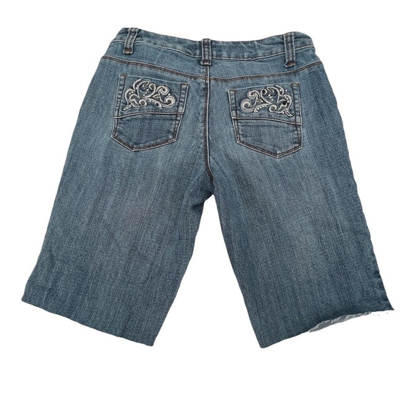 Baccini Cut Off Bermuda Embellished Denim Jean Shorts Size 4 Women's - Picture 3 of 6